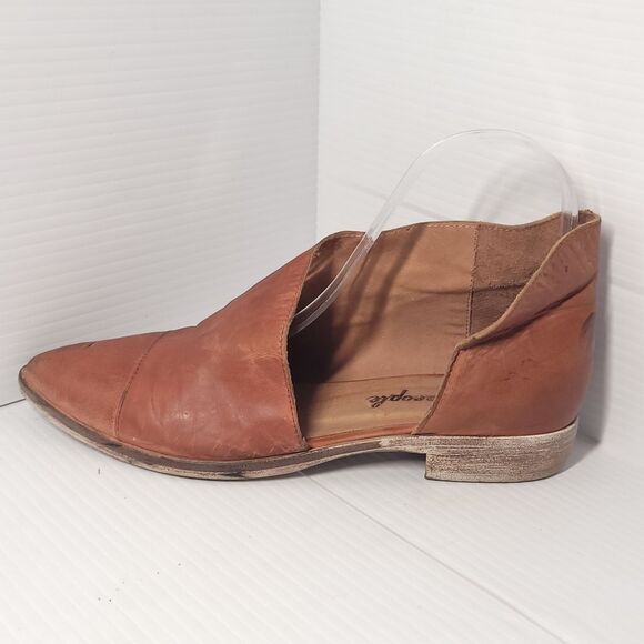 Free People‎ Royale Women's Flats Asymmetrical Tan Brown Leather  Size 37/7-7.5 - Picture 2 of 15